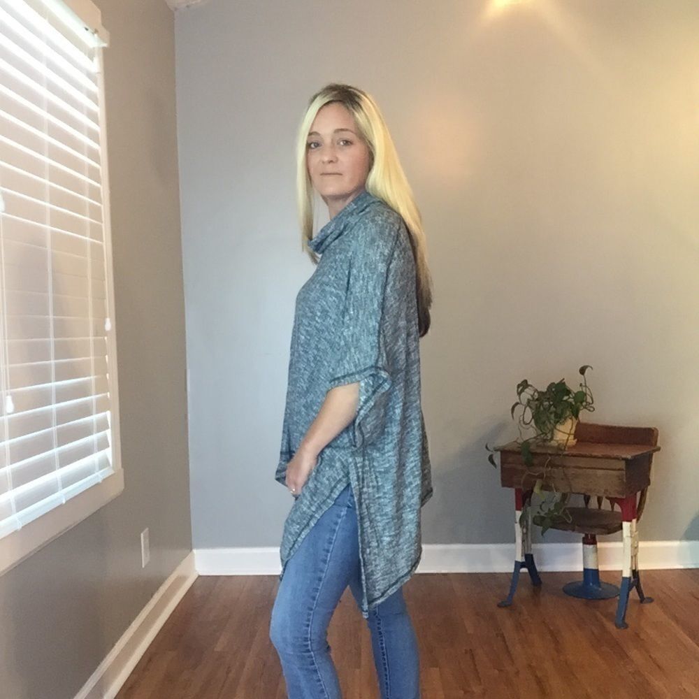 Irregular Sides Pull Over Tunic Top - Picture 4 of 5
